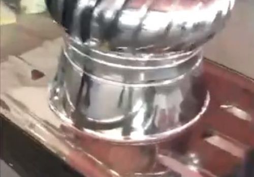 wind drving roof fan